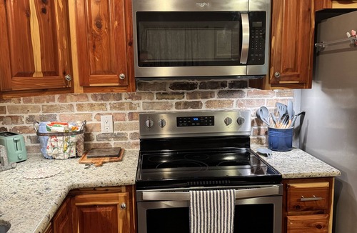 Mineola House | Welcome to Jackson Hole A Charming 1-bedroom house in Historic Mineola.