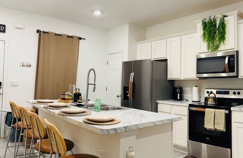 Baymeadows House | Welcome to Jax Nest!