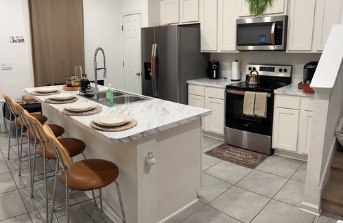 Baymeadows House | Welcome to Jax Nest!