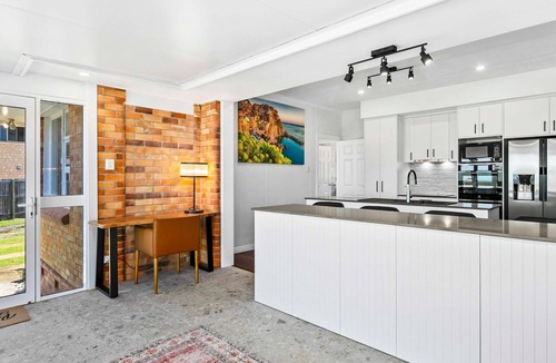 Point Vernon House | Welcome to K' Gari Dreaming