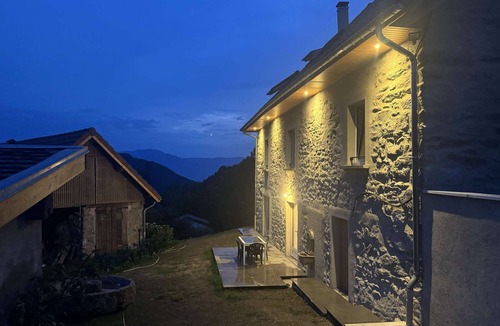 Toiny House | Welcome to La Catiche des Loutres, our family home in the heart of the Belledonne.