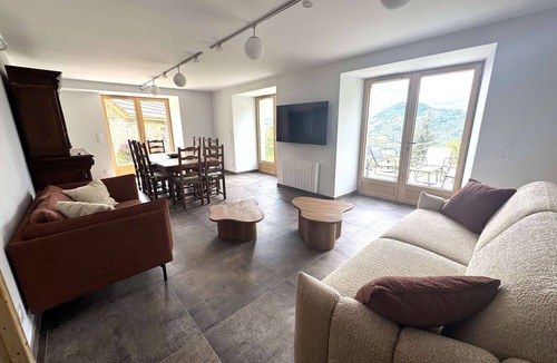 Toiny House | Welcome to La Catiche des Loutres, our family home in the heart of the Belledonne.