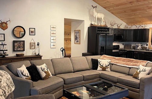 Munson Cabin | Welcome to 'Legacy Lodge',' your ultimate Centre County PA cabin getaway!