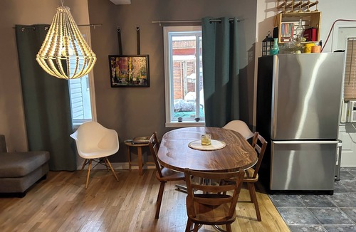 Little Italy Apartment | Welcome to Little Italy, its cafés and shops!