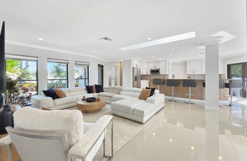 Coral Shores House | Welcome to Lux Waterfront Getaway: Modern & Pet-Friendly