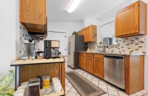 Taylor Ranch House | Welcome to Mountain View Escape - No house guests without prior approval from host.
