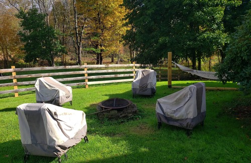 Port Crane Apartment | Welcome to Osborne Creek!