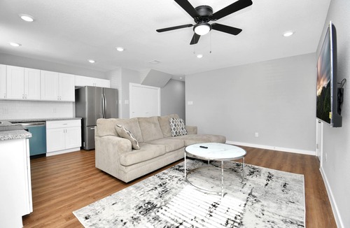 Northeast Houston House | Welcome to our 3BR, 2BA townhouse, perfectly situated close to all you need