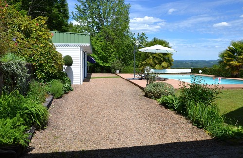 Naves House | Welcome to our Gite