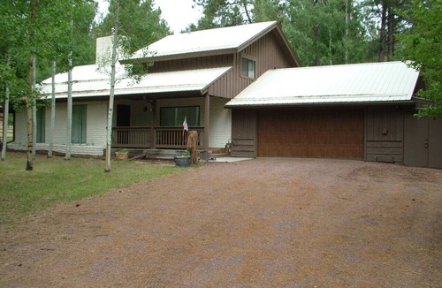 Greer House | Welcome to our " Korner Kabin " In the aspens and pines.