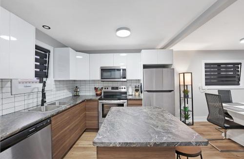 Welland Apartment | Welcome To Our Modern 2Bdrm,1Bth w, Laundry,BBQ