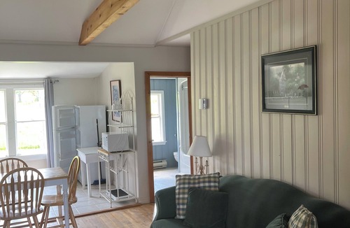Smiths Cove Cottage | Welcome to our seaside haven.nLarge self sufficent cottage on the shore.