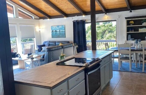 Harbor House | Welcome to Paradise on Pelican!