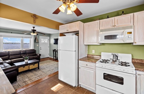 Ocean Gate House | Welcome to paradise in this beach front home