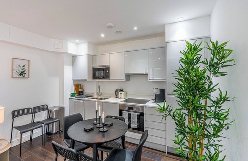 Fulham Broadway Apartment | Welcome to Plotseeker’s Perfect London Old Brompton Apartment