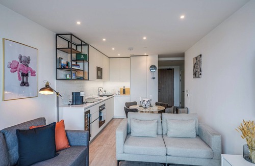 Alperton Apartment | Welcome to Plotseeker’s Central Wembley 2BR | Modern, clean & Connected
