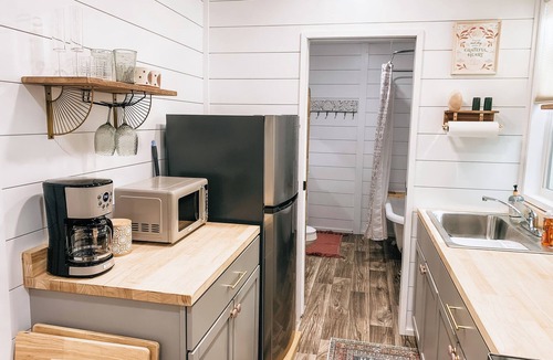 Marietta Cabin | Welcome to Precious Cargo