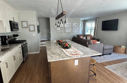 Lochmere House | Welcome to Sandy Feet Retreat on Lake Winnisquam!