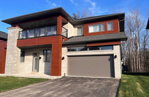 Severn House | Welcome to Severn Woodland your spacious retreat in Severn Ontario