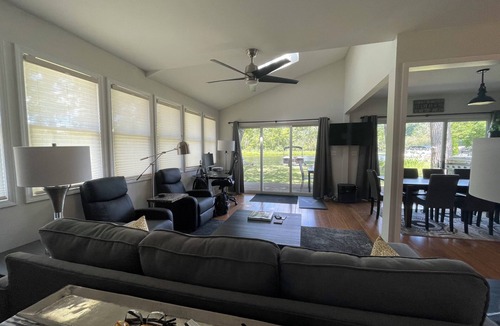 Hamburg Township House | Welcome to Shoreview Island - Superb Lake House on the Chain of Lakes