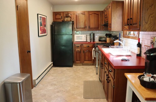 Bushkill House | *Welcome to Snow Lodge*