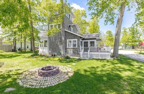 Lakeview House | Welcome to Sunrise Escape