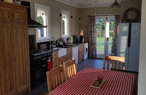 Martinborough House | Welcome to The Back Paddock