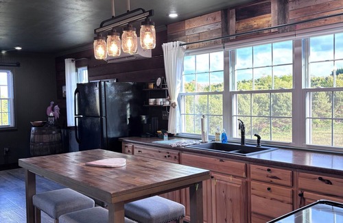 Vesta House | Welcome to The Barn at Windy Ridge. Meadows’ newest and most unique property.