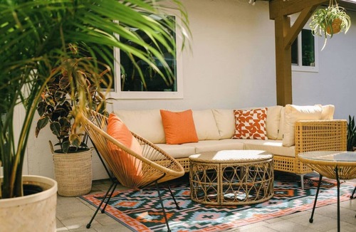 Poway House | Welcome to the Botanic Oasis!