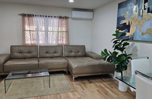 Brownsville House | Welcome to The Brownstone! Renovated home located in the heart of Brooklyn!