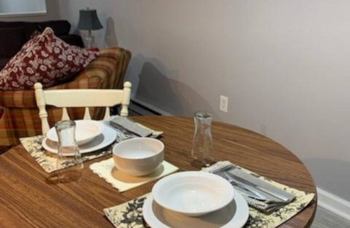 Laurens Apartment | Welcome to The Bull-Pen