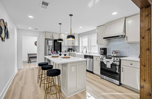 Conway House | Welcome to "The Central Downtown House!"