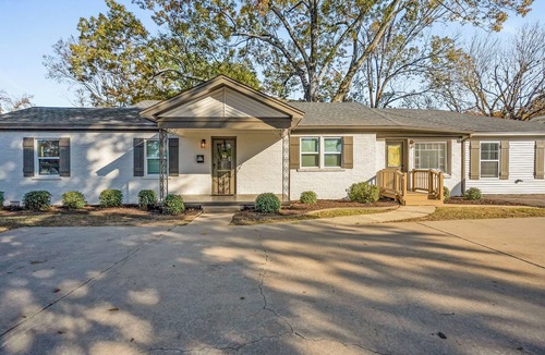 Conway House | Welcome to "The Central Downtown House!"