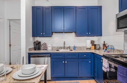 West Chester Apartment | Welcome to The Charming High st Suites