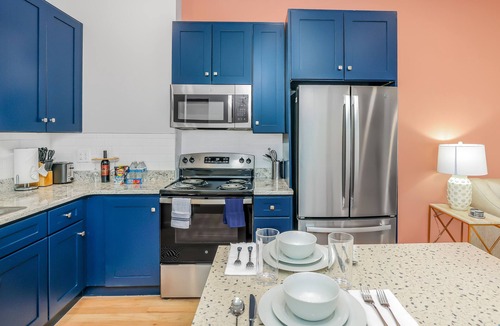 West Chester Apartment | Welcome to The Charming High st Suites