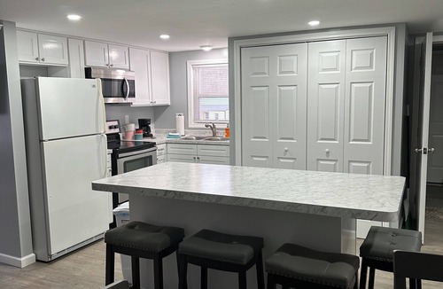 Cannon Apartment | Welcome to The Classic Corner—a freshly renovated unique apartment.