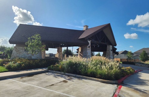 Katy House | Welcome to The Cozy House! 3500sqf house with 20ft ceilings. Home office and gym
