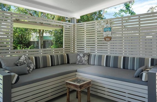 Tin Can Bay House | Welcome to "The Crab Shack"