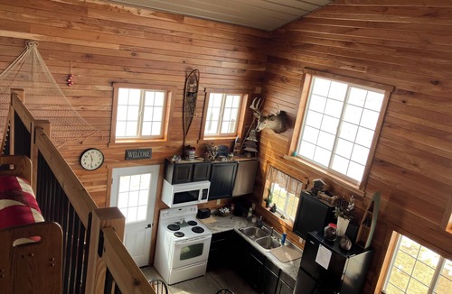 Vernon County Cabin | Welcome to The Fox Farm cabin