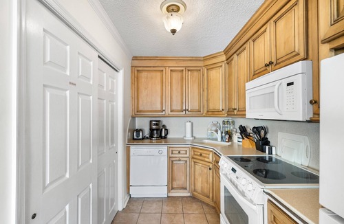 Stone Harbor Condo | Welcome to the Hall Harbor Condominiums in Stone Harbor, NJ