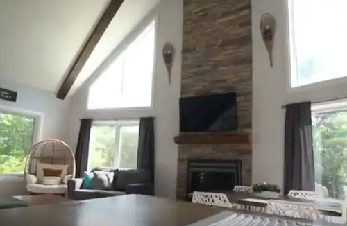 McNab/Braeside House | Welcome to the Hawk's Nest - 4 Season Cottage