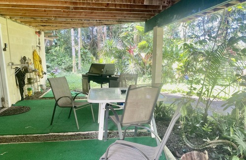 Keaau Apartment | Welcome to the Jungle II