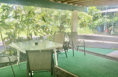 Keaau Apartment | Welcome to the Jungle II