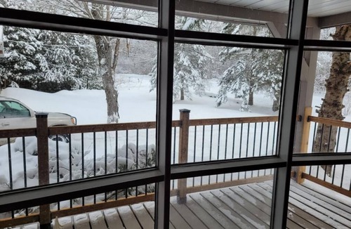 Baddow Cottage | Welcome to the Kozy Kave situated in Fenelon Falls