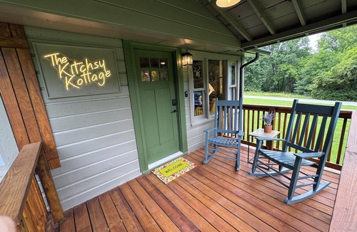 Turners Cabin | Welcome to The Kitschy Kottage