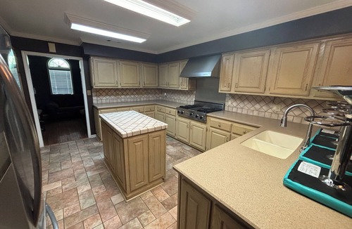 Blytheville House | Welcome to The Millionaire Palace!