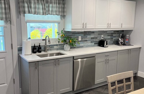 Allentown House | Welcome to the Moravian!