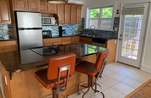 Wilmington Apartment | Welcome to "The Parsonage." Located in the historic downtown Wilmington.