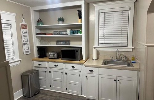 Akron House | Welcome to The Perazim!