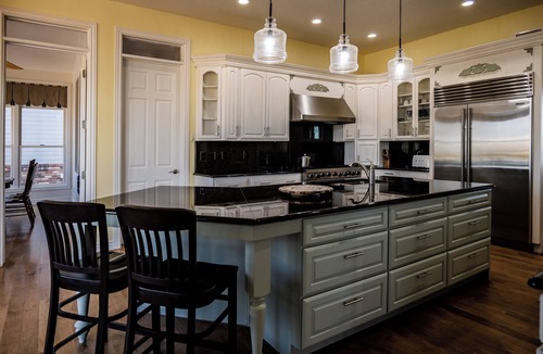 Elgin House | Welcome to The Rancho – a peaceful retreat at 5000ft.